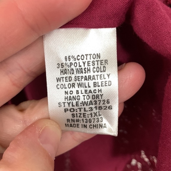 Umgee Burgundy Lace Floral Embroidered Lined Lace Blouse Size 1X NWT - Picture 7 of 7